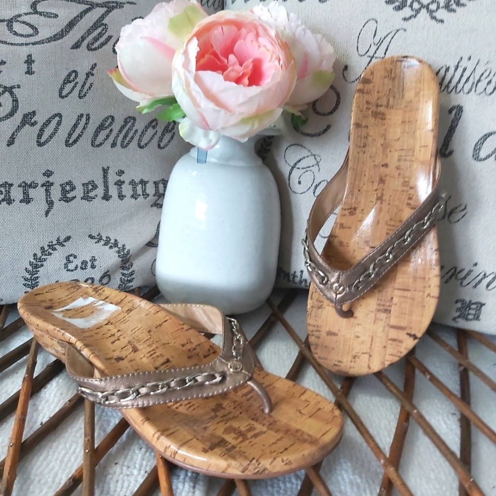 Vionic gold cork thongs sandals wedge comfort
